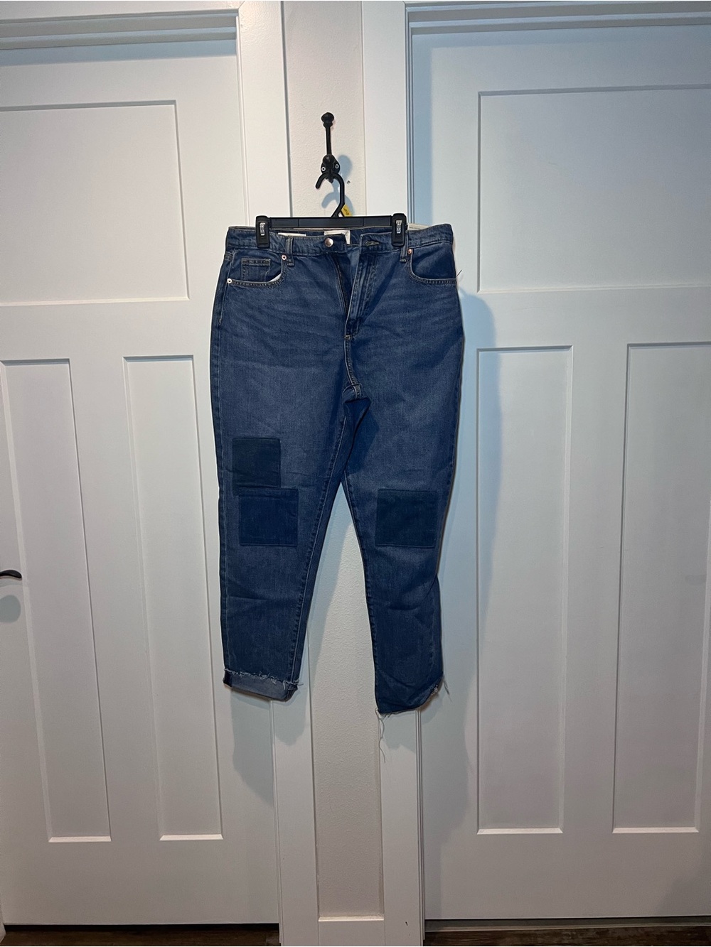 Universal Thread Blue Denim Jeans with Contrast Stitching